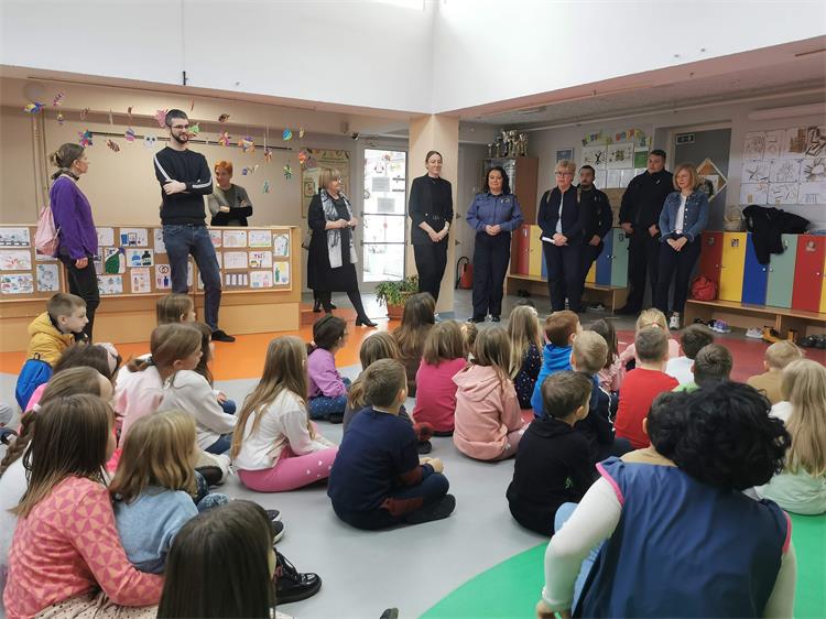 Slika /2023/Djeca za sigurnost u prometu Čakovec 14112023/12.jpg